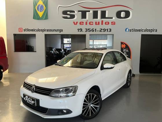 VOLKSWAGEN JETTA 2.0 TSI HIGHLINE 200CV GASOLINA 4P TIPTRONIC